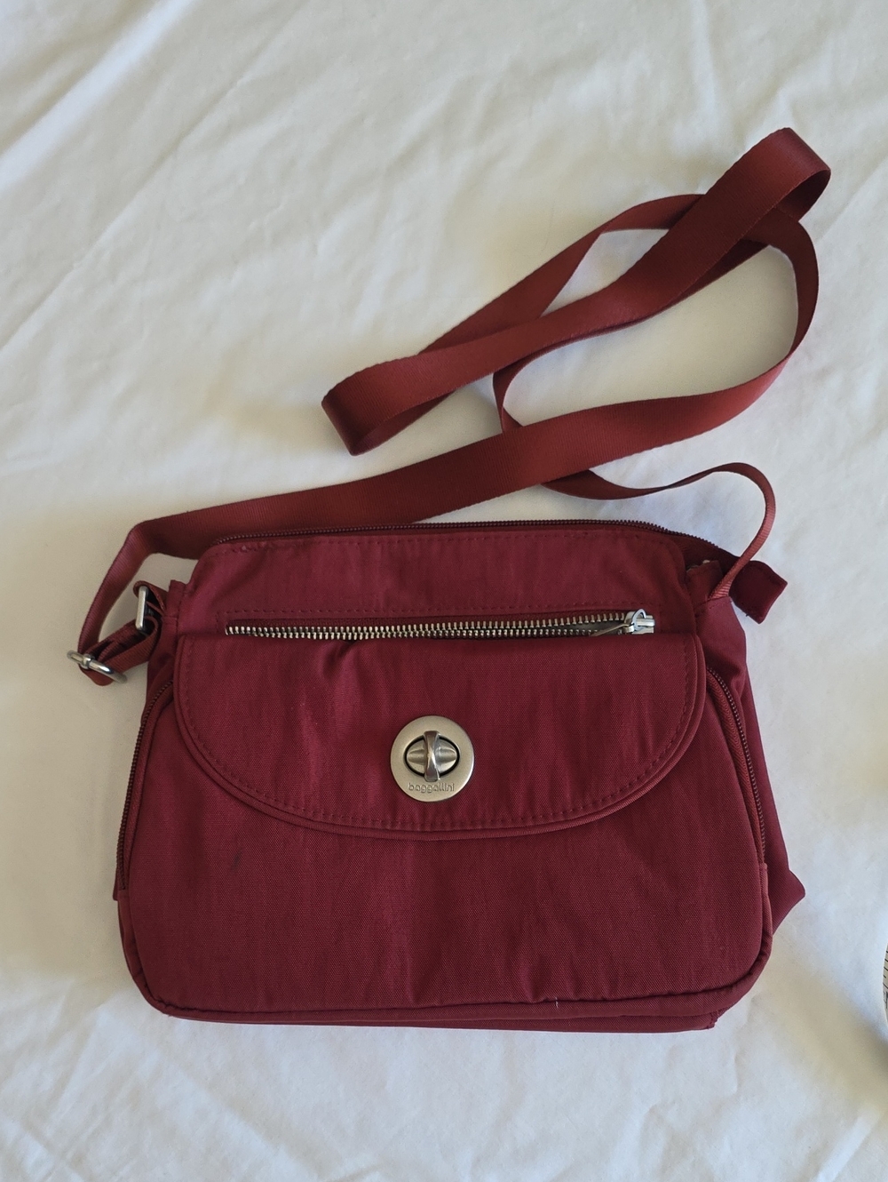 Baggallini Crossbody Shoulder Bag in Deep Wine Red